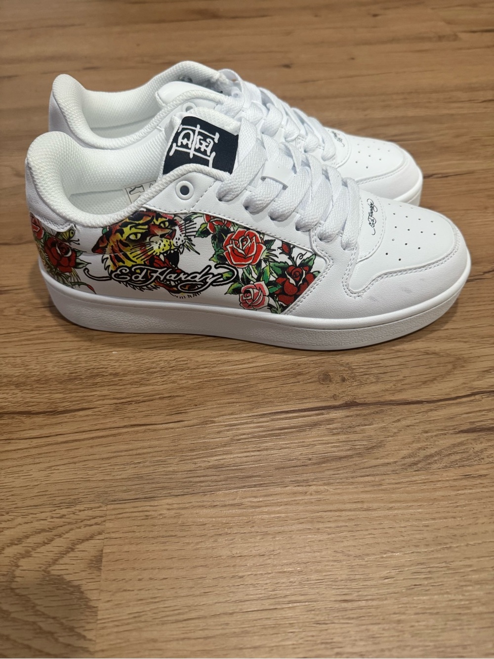 Ed Hardy White Low-Top Sneakers with Red Rose & Yellow Tiger Graphic Sz:7.5